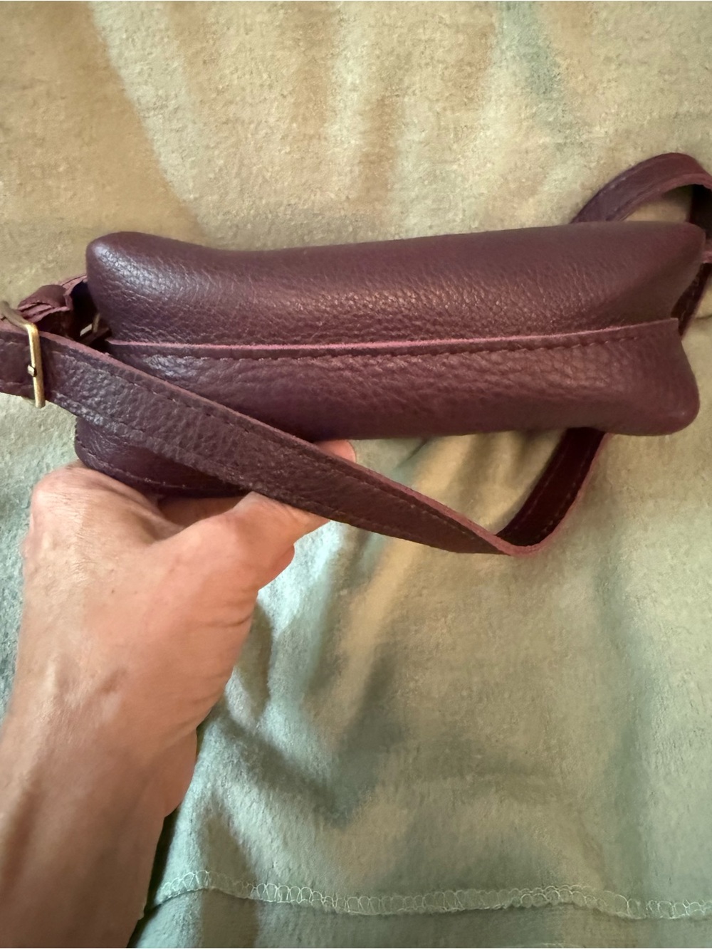 Portland Leather Plum Pebbled and Thick Leather, Crossbody Bag - Picture 5 of 6